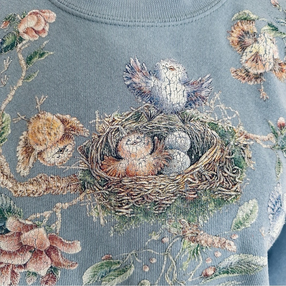 Vintage Sweatshirt Grandmacore 90s Crewneck Pullover Size M Blue Floral Birds - Picture 2 of 7